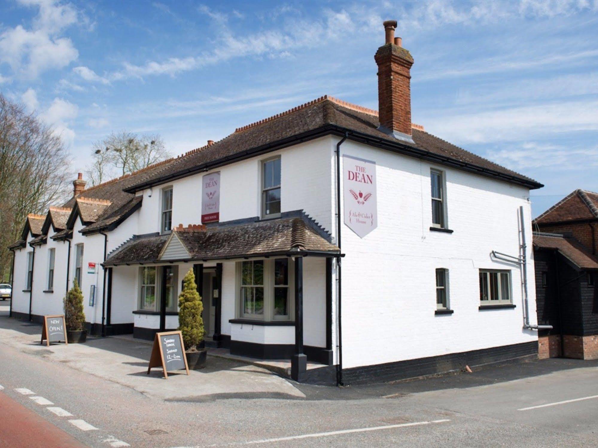 Готель The Dean Ale & Cider House Чічестер Екстер'єр фото